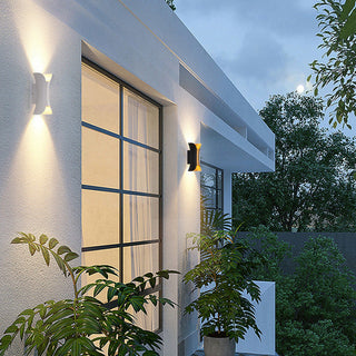 Curved LED Outdoor Wall Light For Garden And Corridor