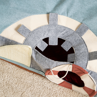 Collapsible UFO Cat Bed