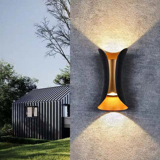 Curved LED Outdoor Wall Light For Garden And Corridor