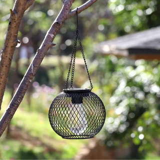 Solar Outdoor Lantern With Automatic Dusk Sensor
