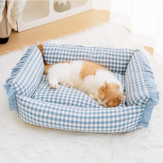 Plaid Ruffle Pet Bed