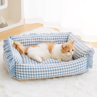 Plaid Ruffle Pet Bed