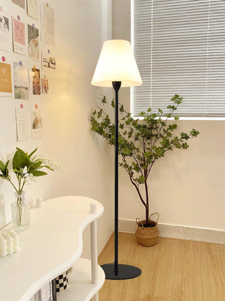 Ward Minimalist Floor Lamp