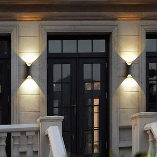 Curved LED Outdoor Wall Light For Garden And Corridor
