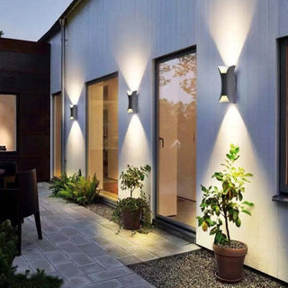 Curved LED Outdoor Wall Light For Garden And Corridor