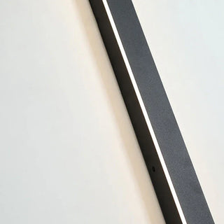 Minimalist Linear Outdoor Wall Light – IP65 LED