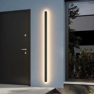Minimalist Linear Outdoor Wall Light – IP65 LED
